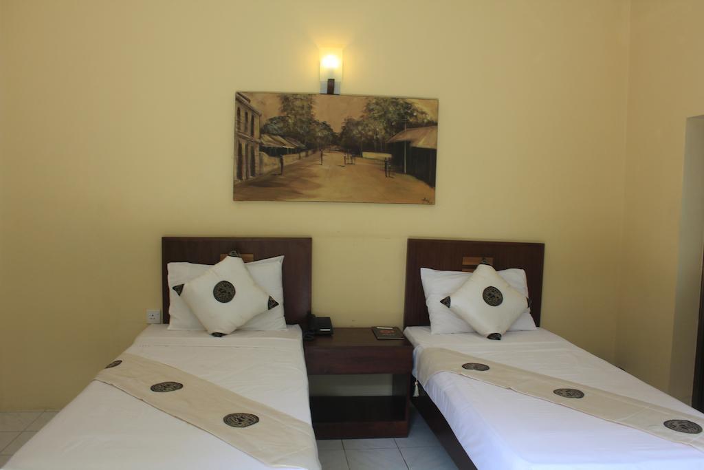Grand 7 Hotel Thalawathugoda Talawatugoda Buitenkant foto