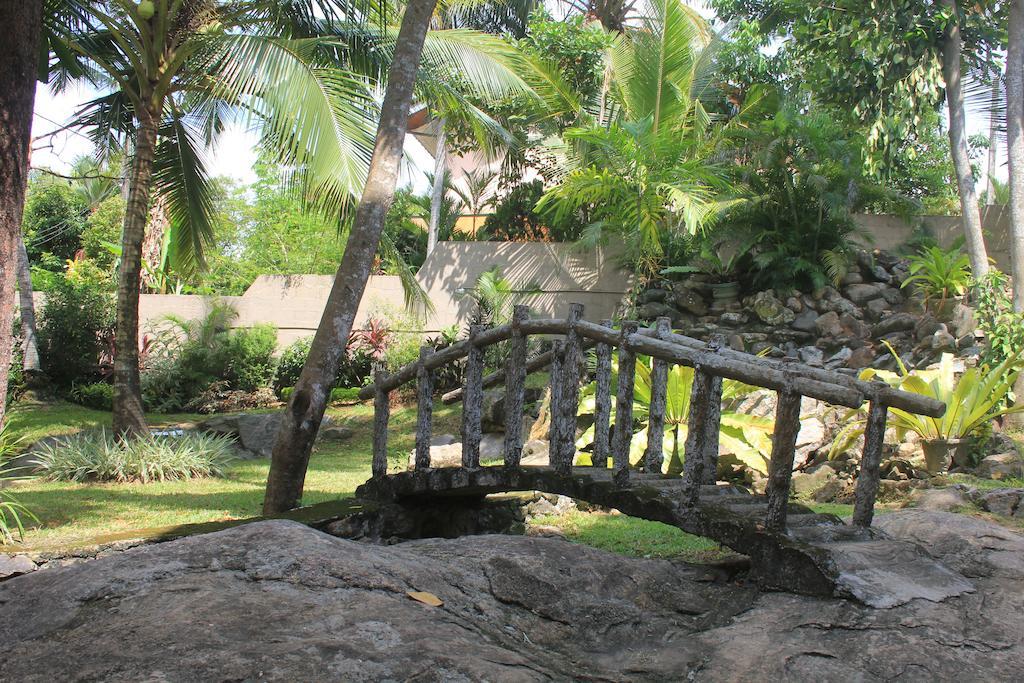 Grand 7 Hotel Thalawathugoda Talawatugoda Buitenkant foto