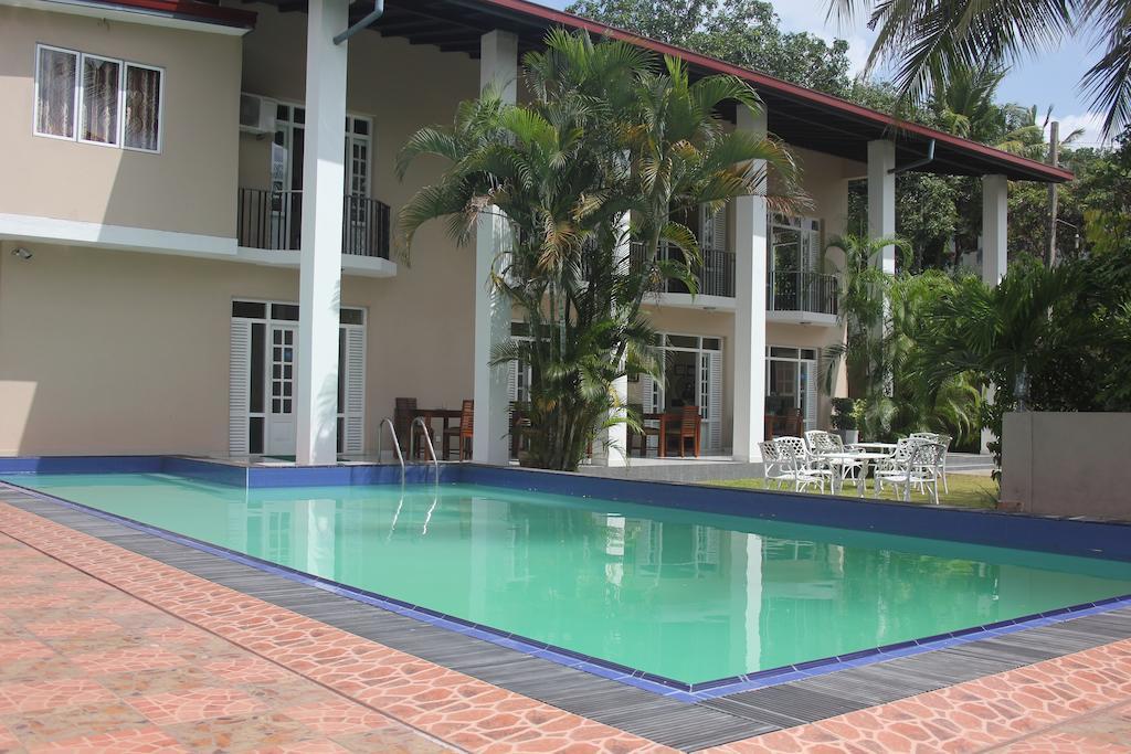 Grand 7 Hotel Thalawathugoda Talawatugoda Buitenkant foto