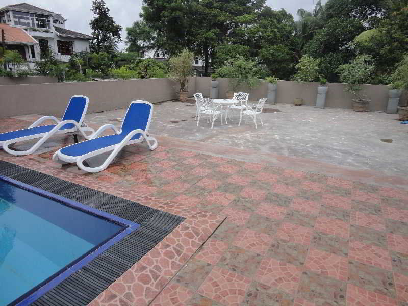Grand 7 Hotel Thalawathugoda Talawatugoda Buitenkant foto