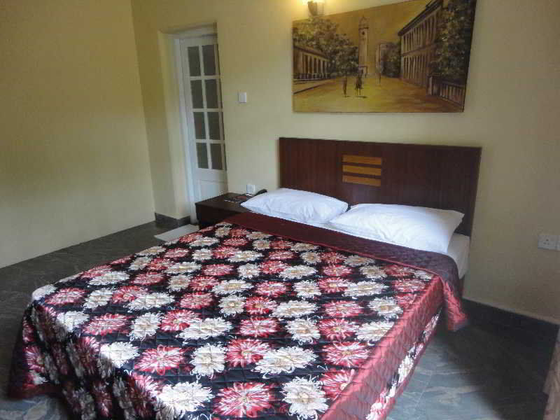 Grand 7 Hotel Thalawathugoda Talawatugoda Buitenkant foto